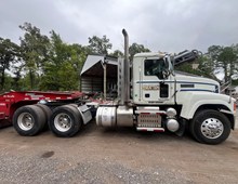 2013 Mack 